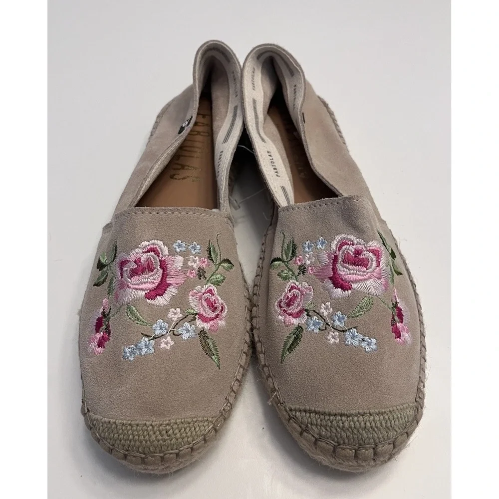 New FABIOLAS Sz 9 40 Espadrilles Suede Embroidered Flats Beige Tan Anthropologie